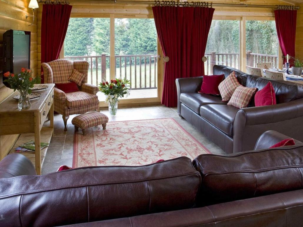 Cherbridge Lodges - Riverside Lodges, Short Lets Oxford Extérieur photo